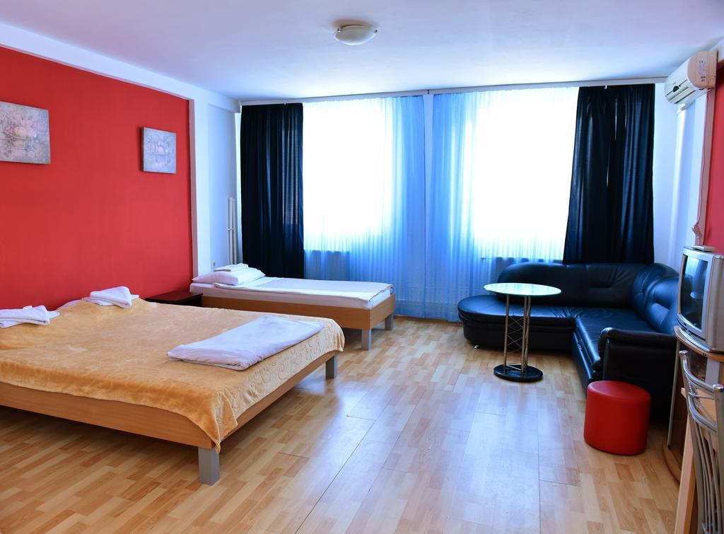 Hostel Milkaza Нови Сад Екстериор снимка