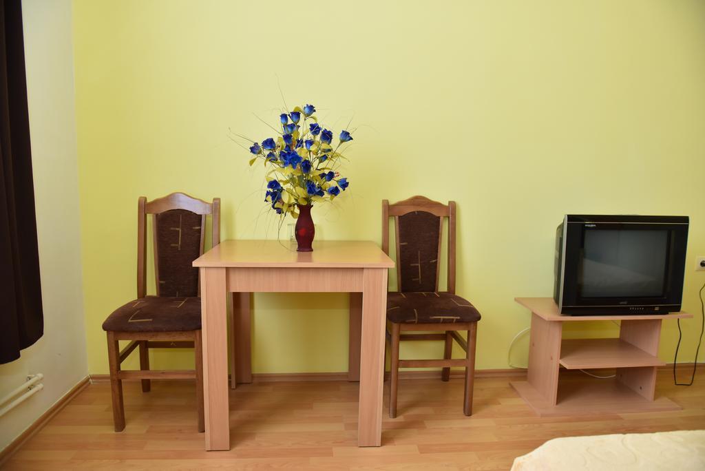 Hostel Milkaza Нови Сад Екстериор снимка