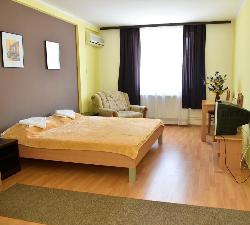 Hostel Milkaza Нови Сад Екстериор снимка