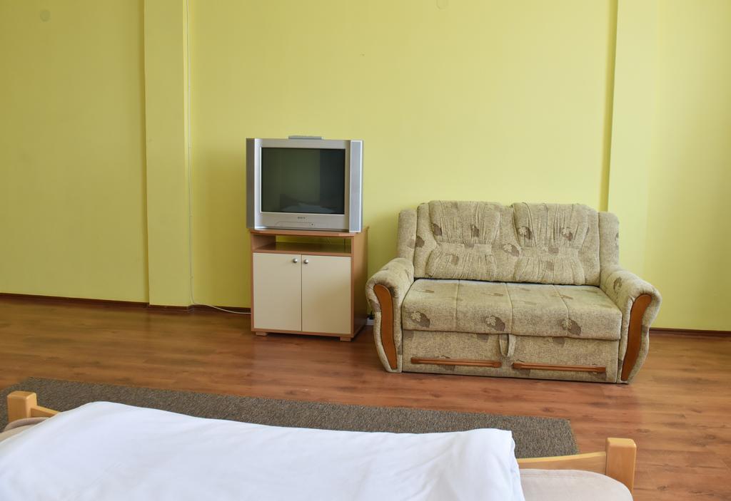Hostel Milkaza Нови Сад Екстериор снимка