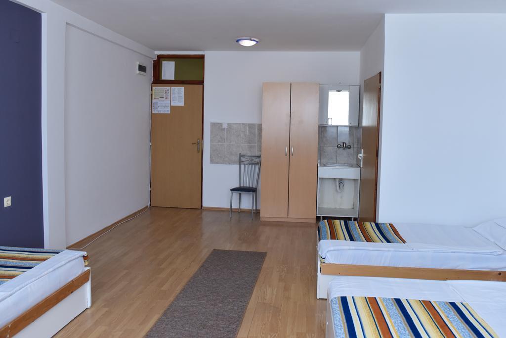 Hostel Milkaza Нови Сад Екстериор снимка