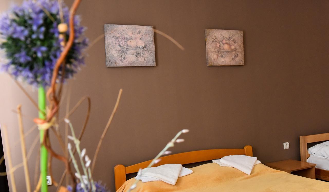 Hostel Milkaza Нови Сад Екстериор снимка