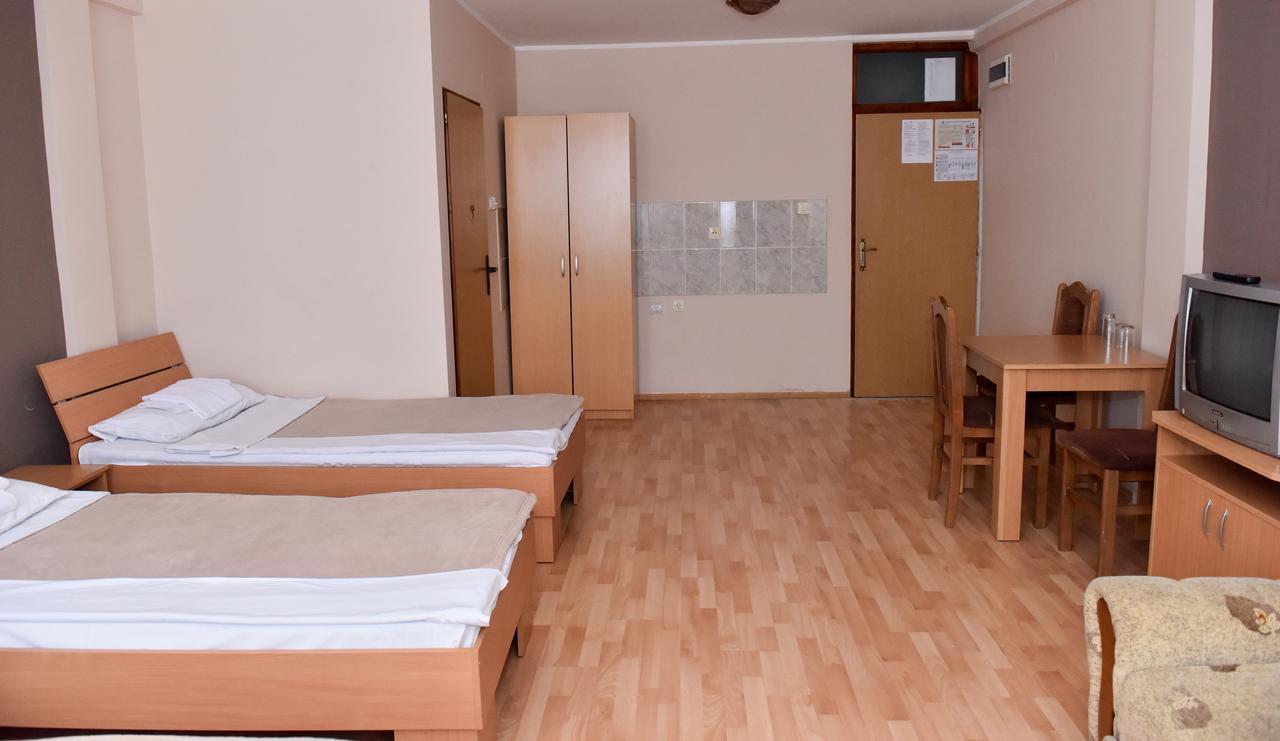 Hostel Milkaza Нови Сад Екстериор снимка