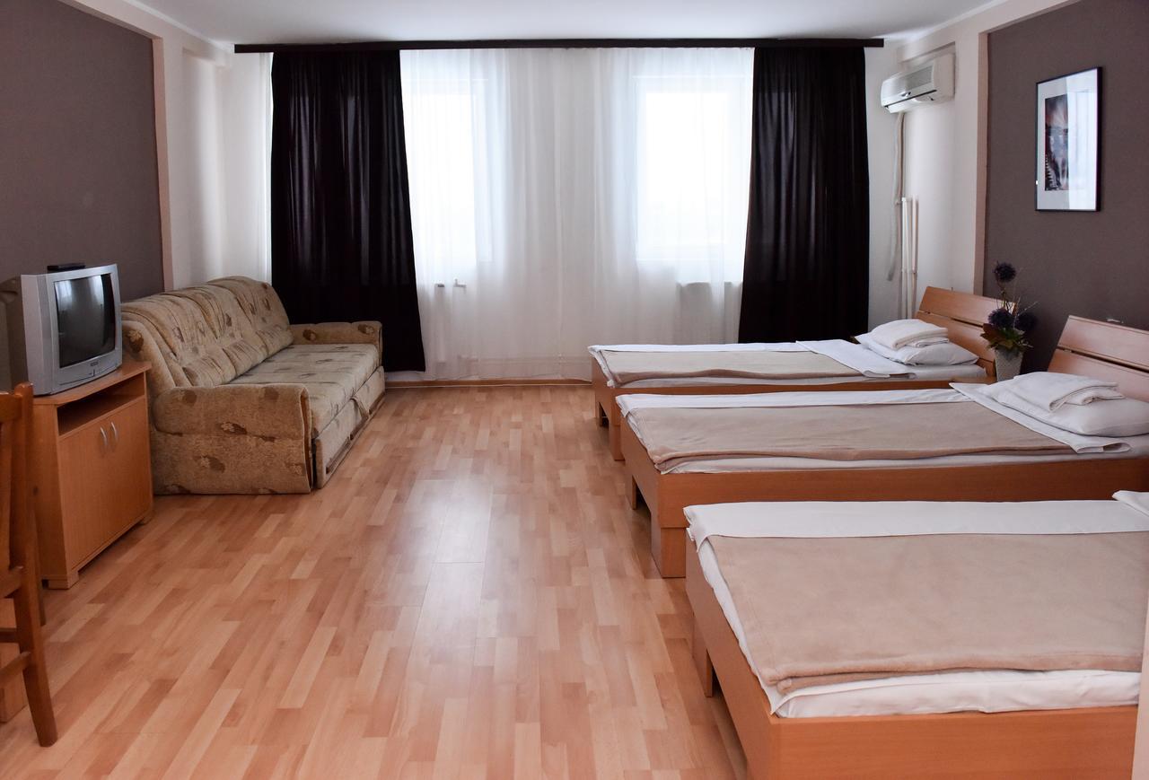 Hostel Milkaza Нови Сад Екстериор снимка