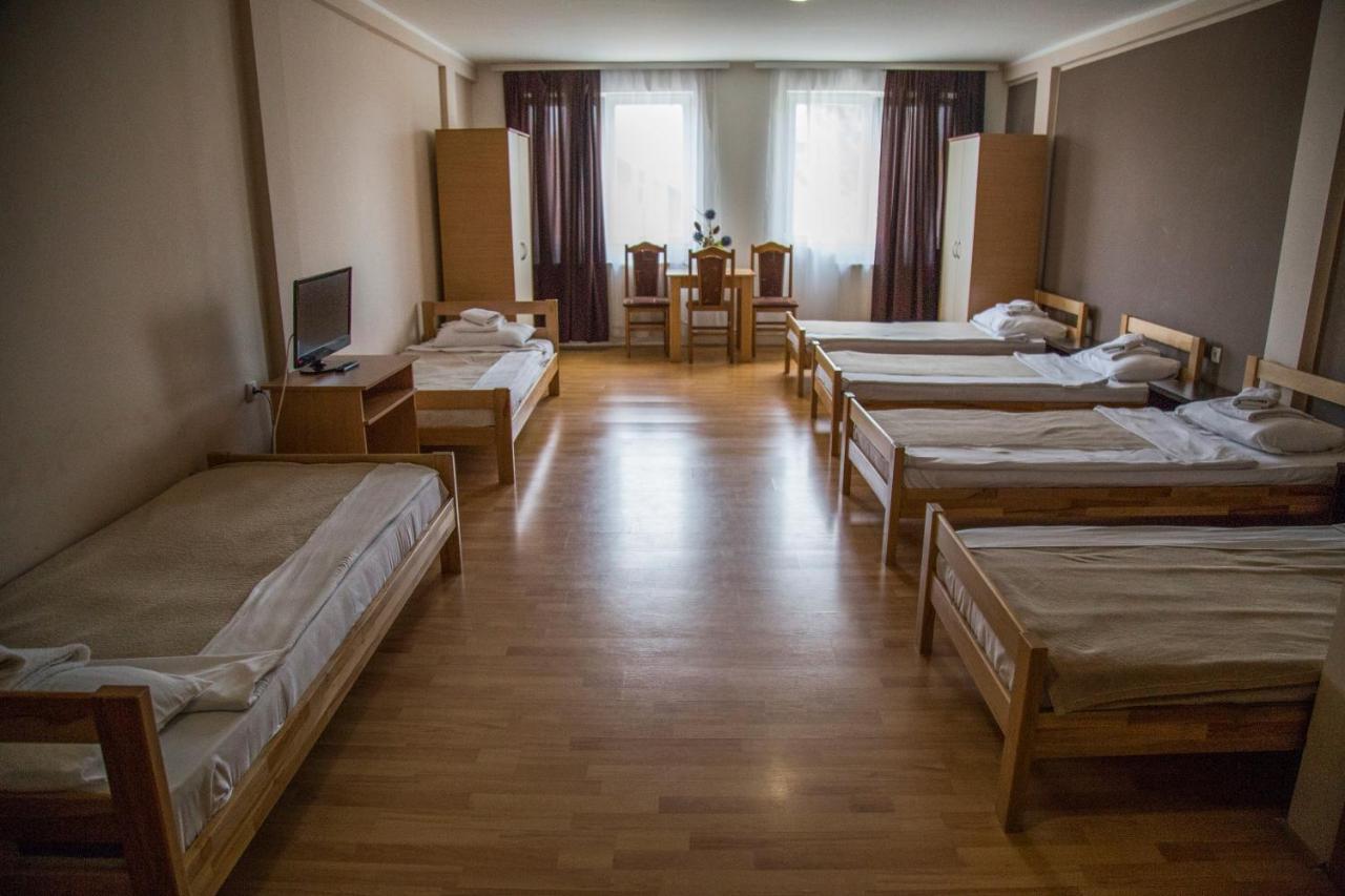 Hostel Milkaza Нови Сад Екстериор снимка