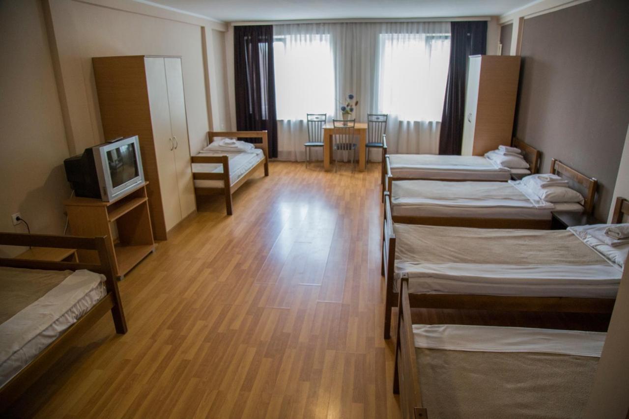 Hostel Milkaza Нови Сад Екстериор снимка