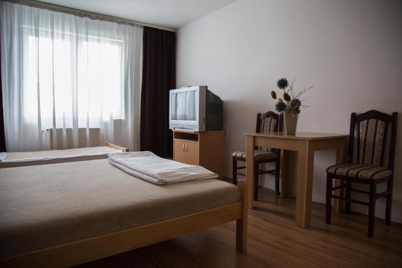 Hostel Milkaza Нови Сад Екстериор снимка