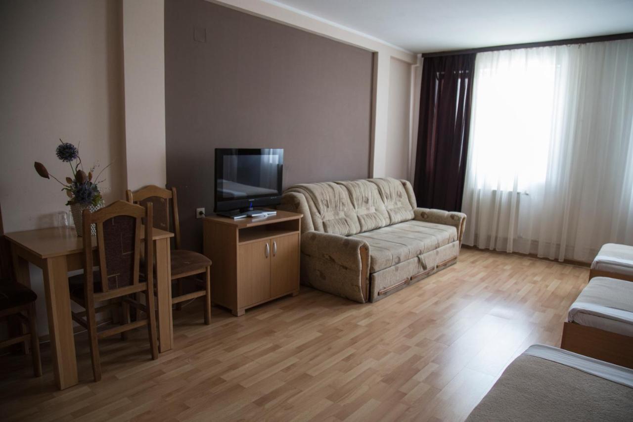 Hostel Milkaza Нови Сад Екстериор снимка