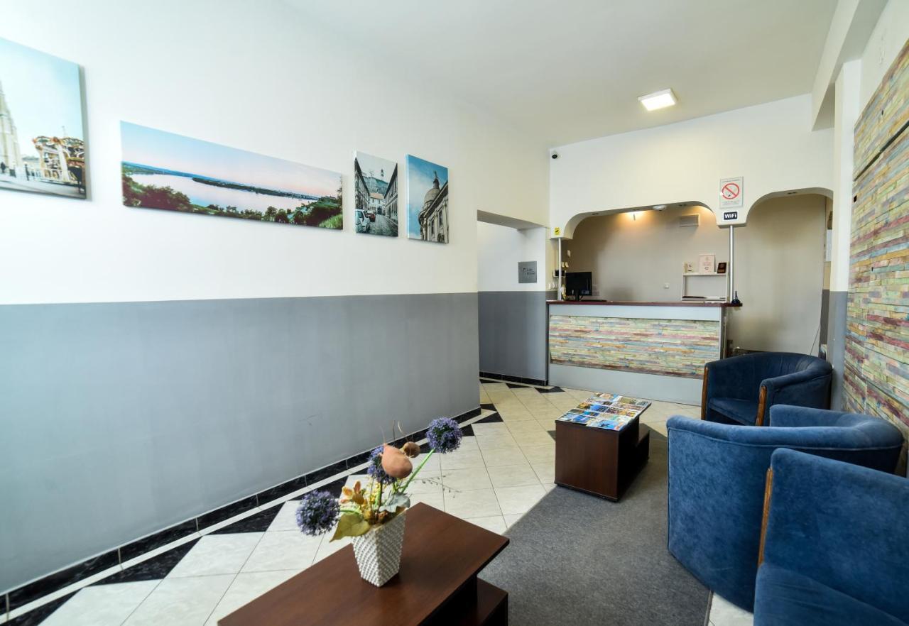 Hostel Milkaza Нови Сад Екстериор снимка